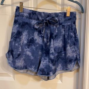 Flowy blue pull on shorts
